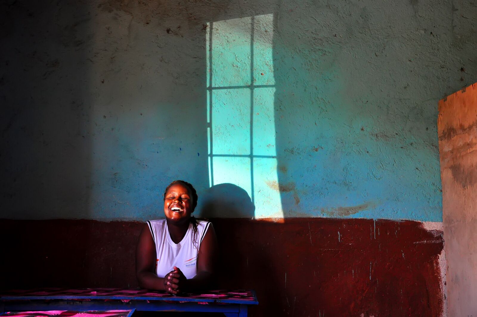 Nikon D90 sample photo. Africa, laugh, window photography
