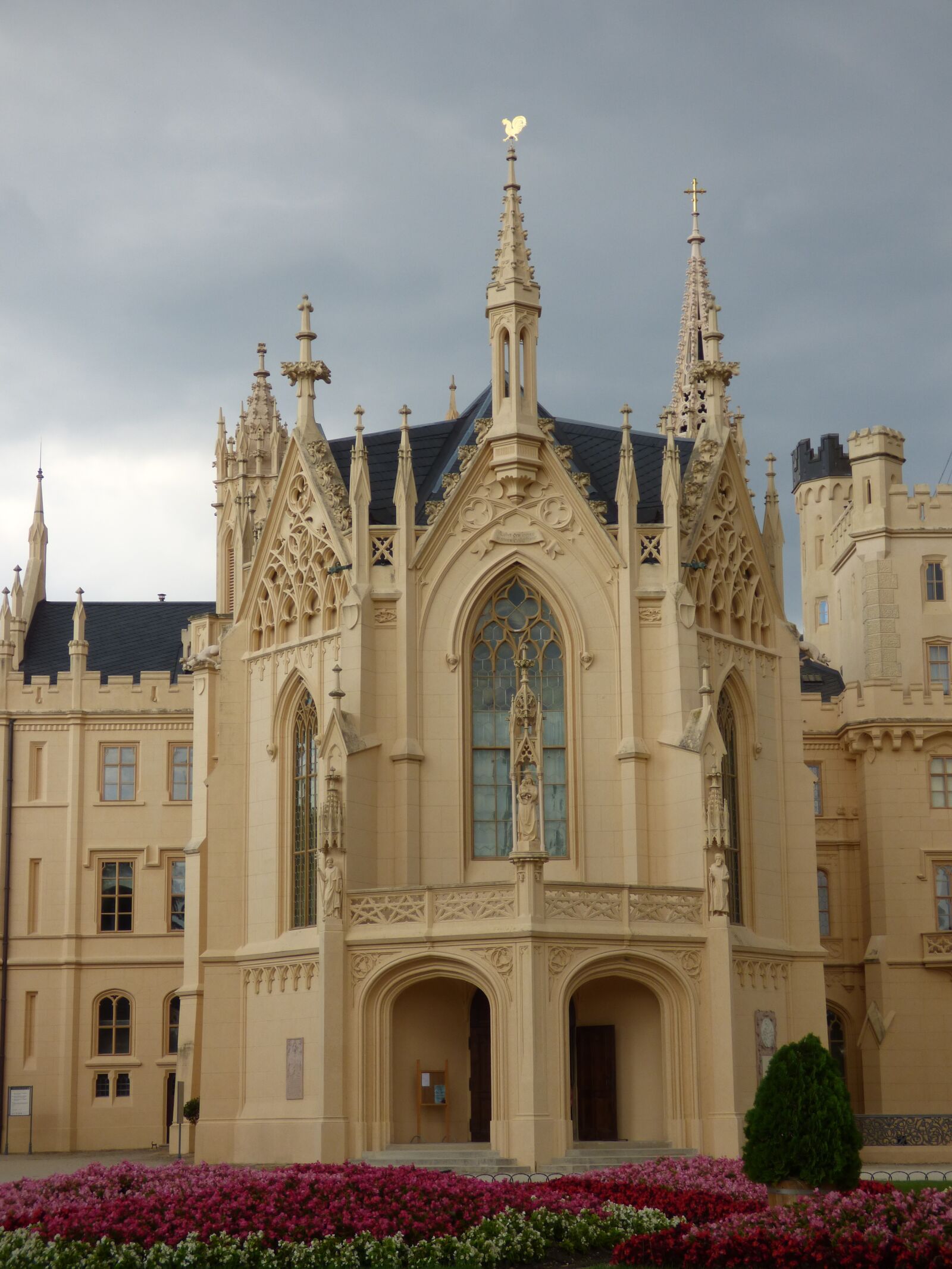 Panasonic DMC-FZ72 sample photo. Castle, architecture, the palace photography