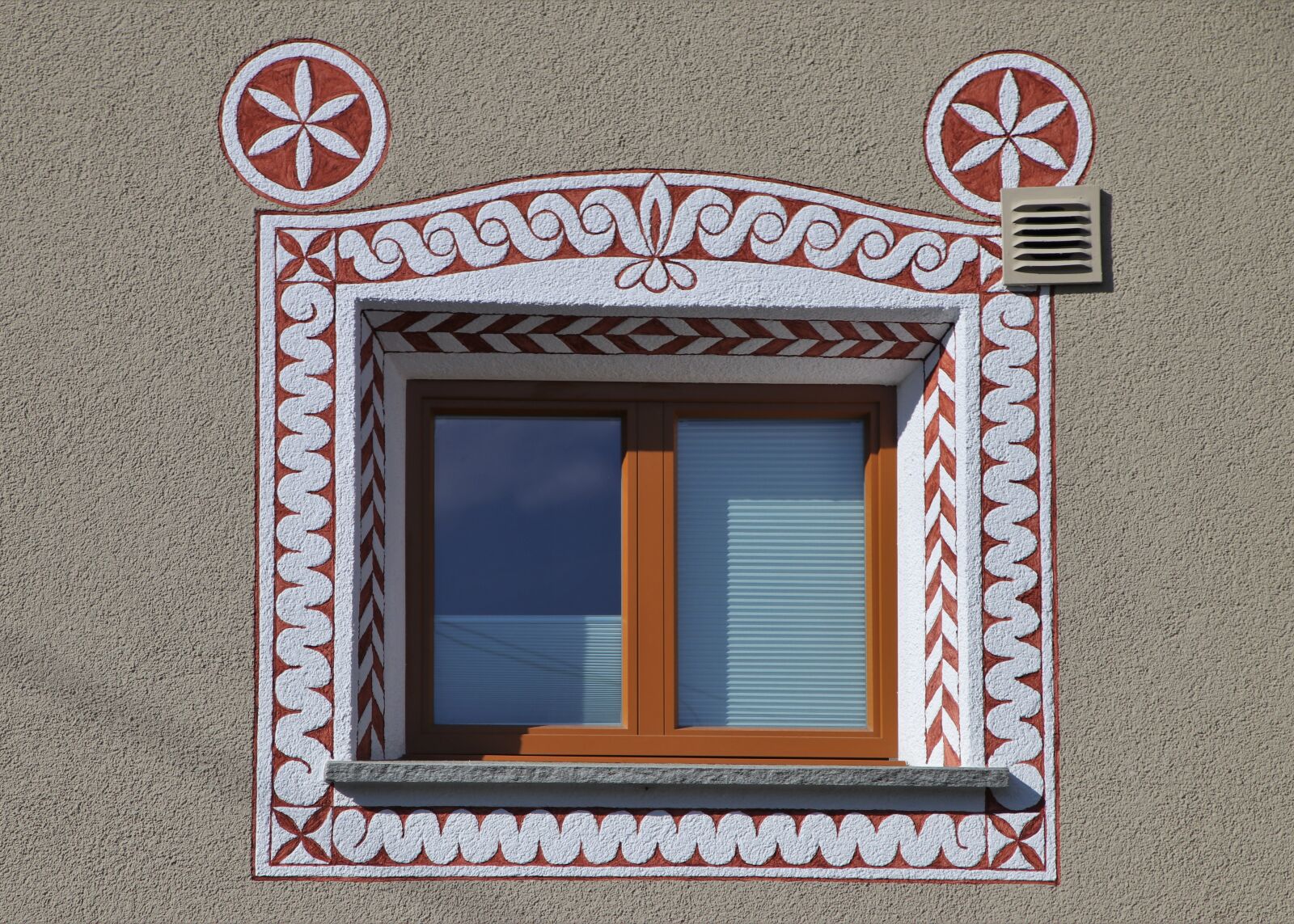 Canon EOS 80D sample photo. Window, decorative, popular photography
