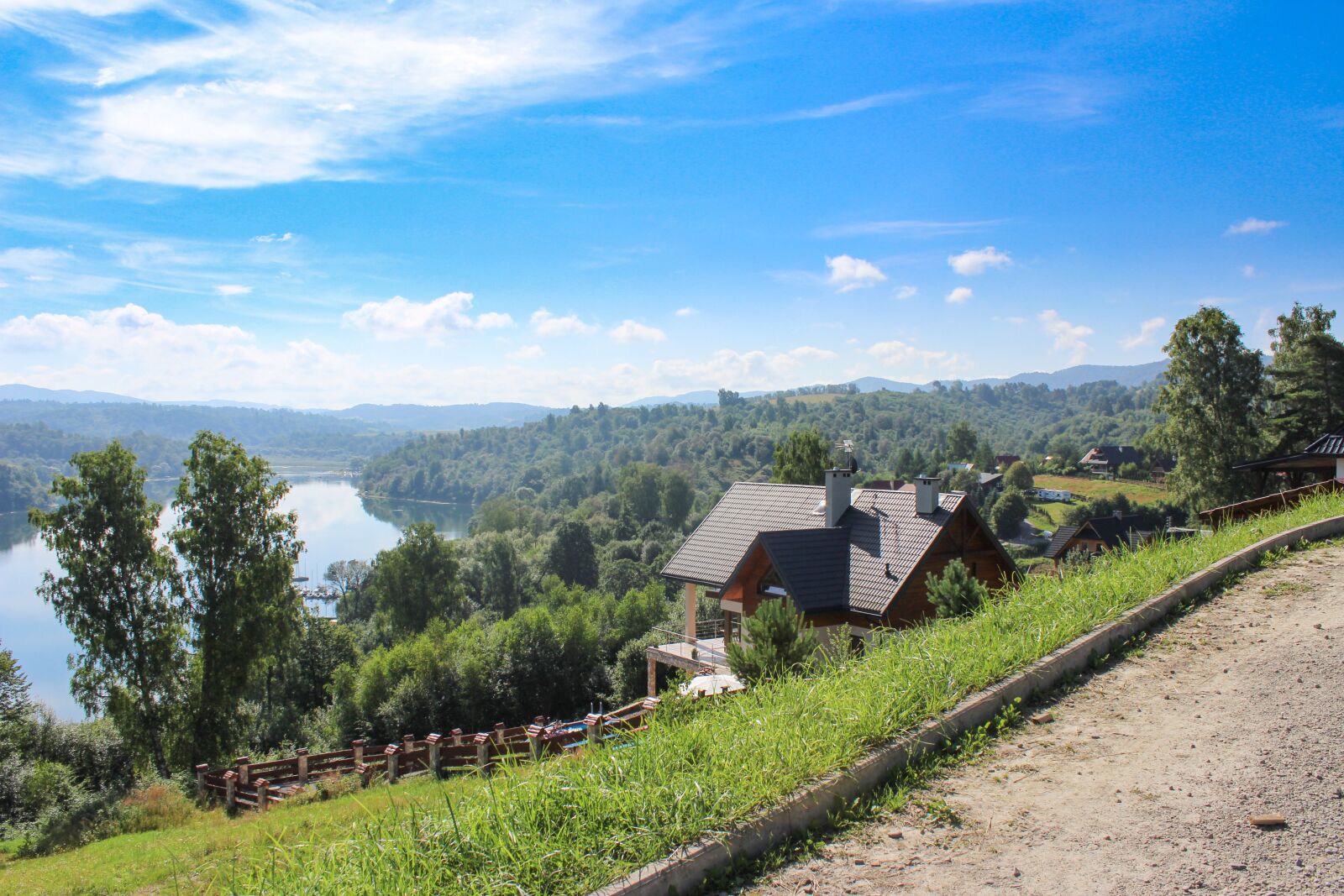 Canon EOS 1200D (EOS Rebel T5 / EOS Kiss X70 / EOS Hi) sample photo. Solina, bieszczady, poland photography