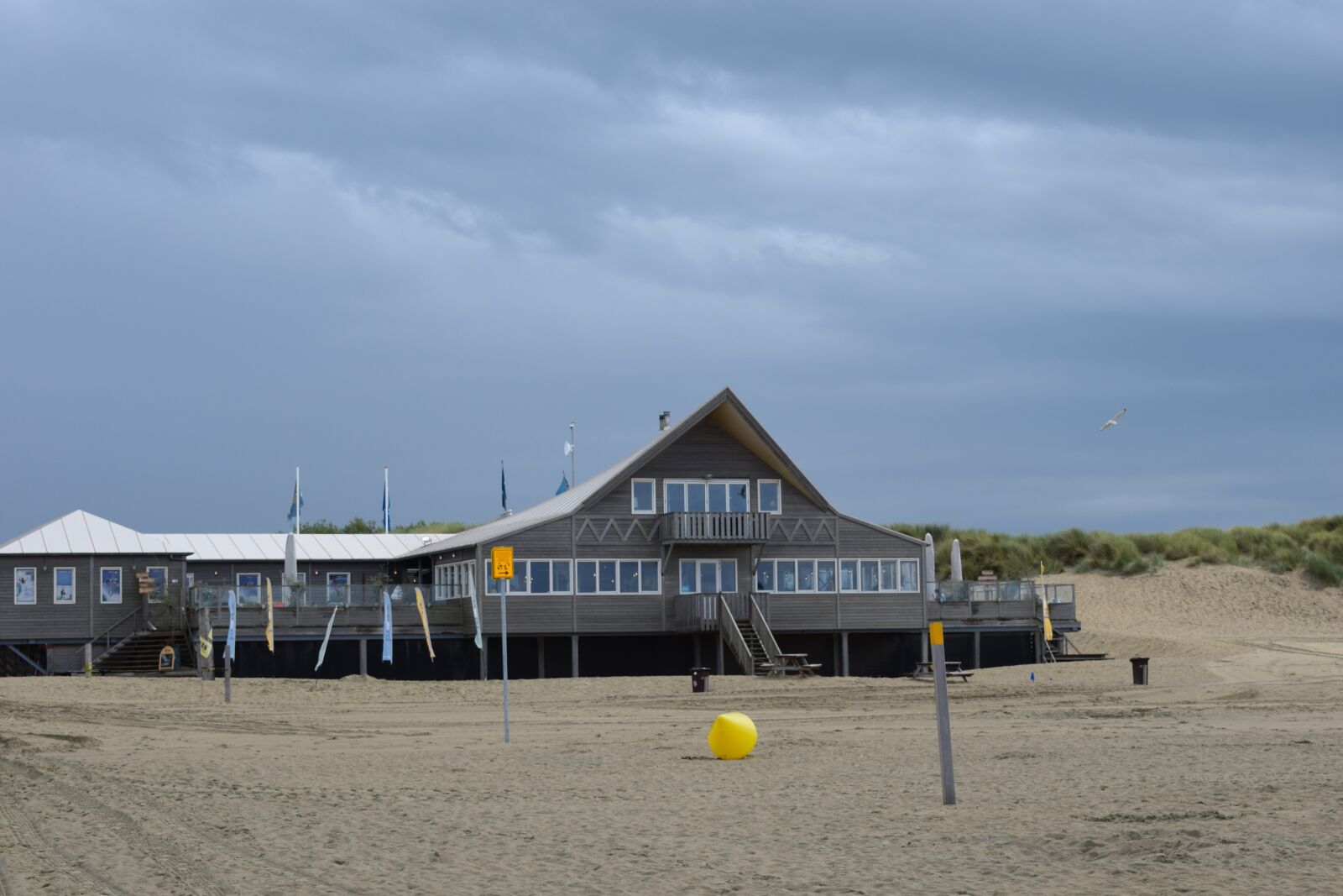 Nikon D3300 sample photo. Beach house, sand, sky photography