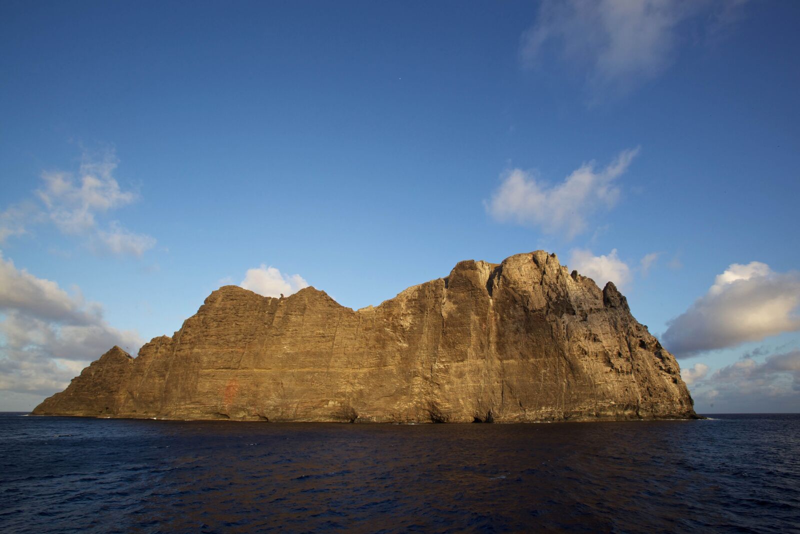 Canon EOS 5D Mark II sample photo. Nihoa, island photography
