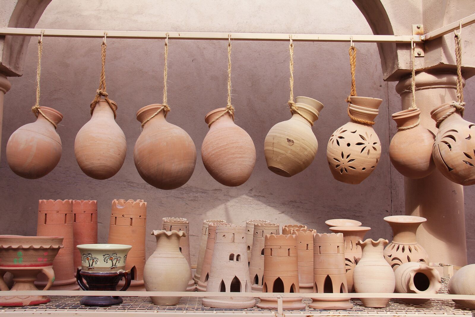 Canon EF-S 18-200mm F3.5-5.6 IS sample photo. Nizwa, nizwa souq, souq photography