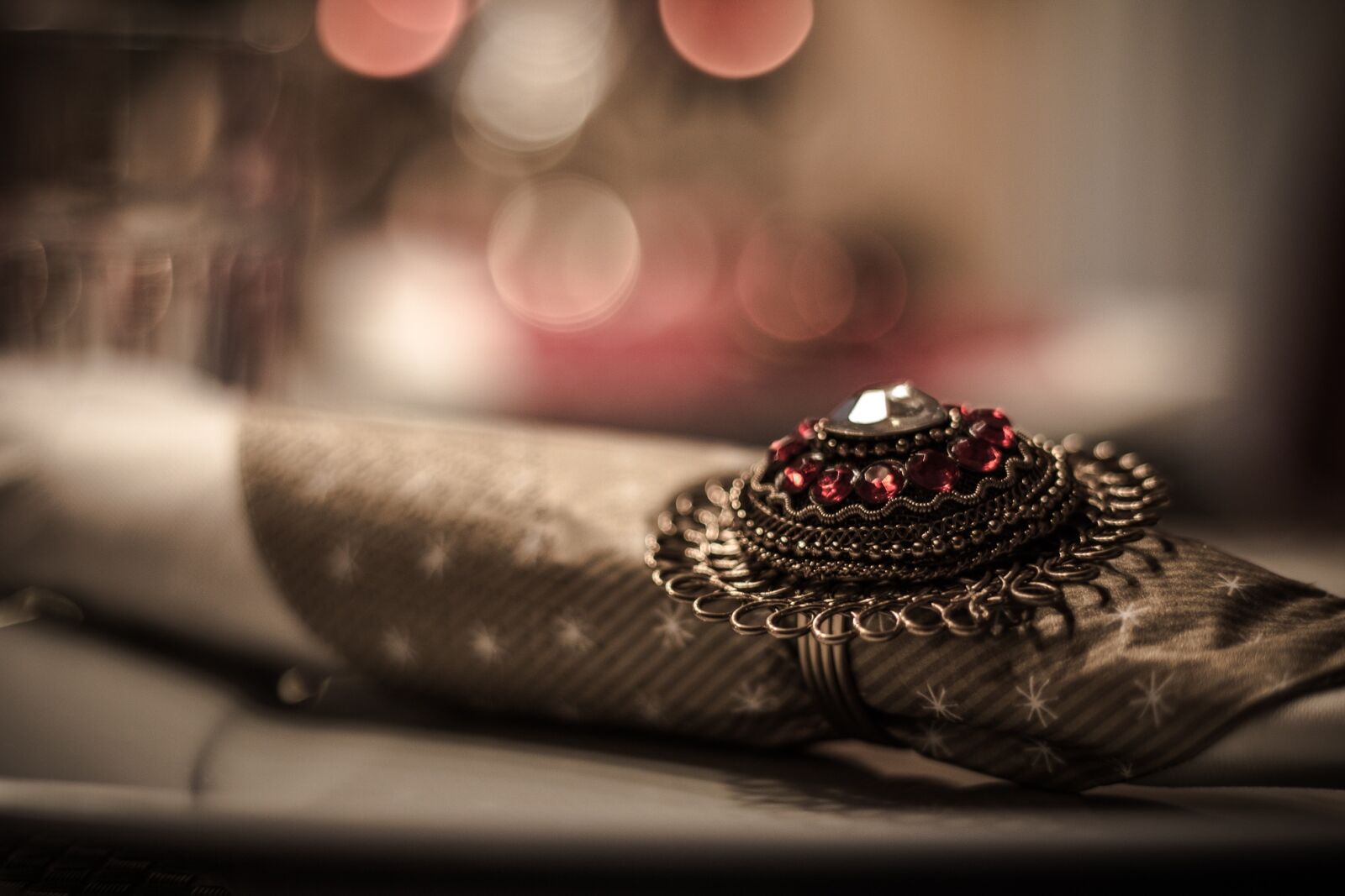 Canon EOS 70D + Canon EF 50mm F1.8 STM sample photo. Christmas, fir tree, christmas photography