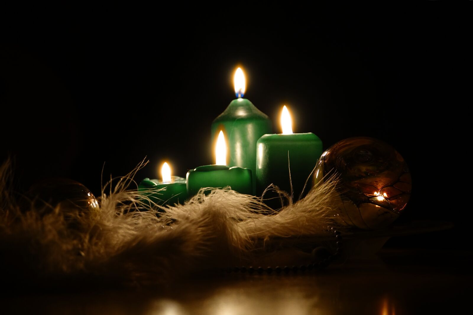 Sony Cyber-shot DSC-RX10 III sample photo. Advent, 4 candles, 4 photography