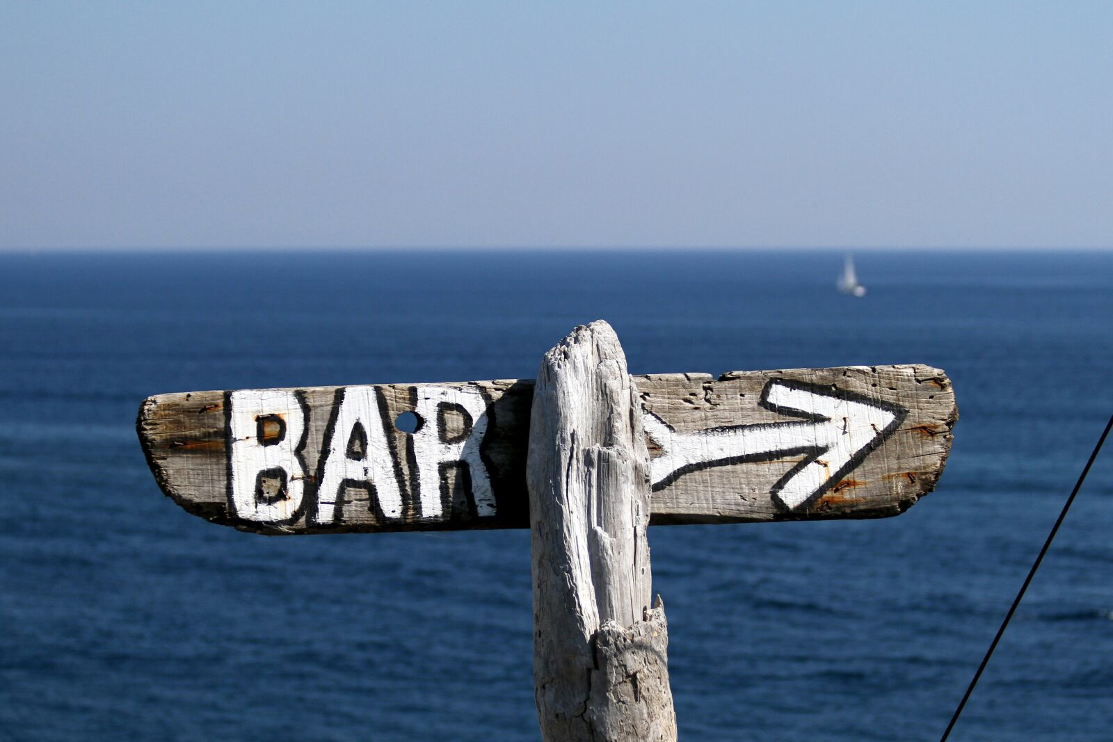 Canon EOS 7D sample photo. Sign, bar, right photography