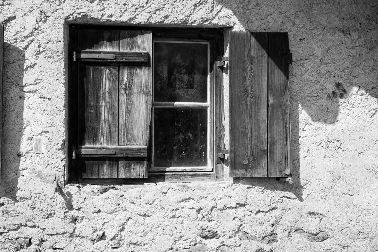 Nikon D750 sample photo. Window, old, old window photography