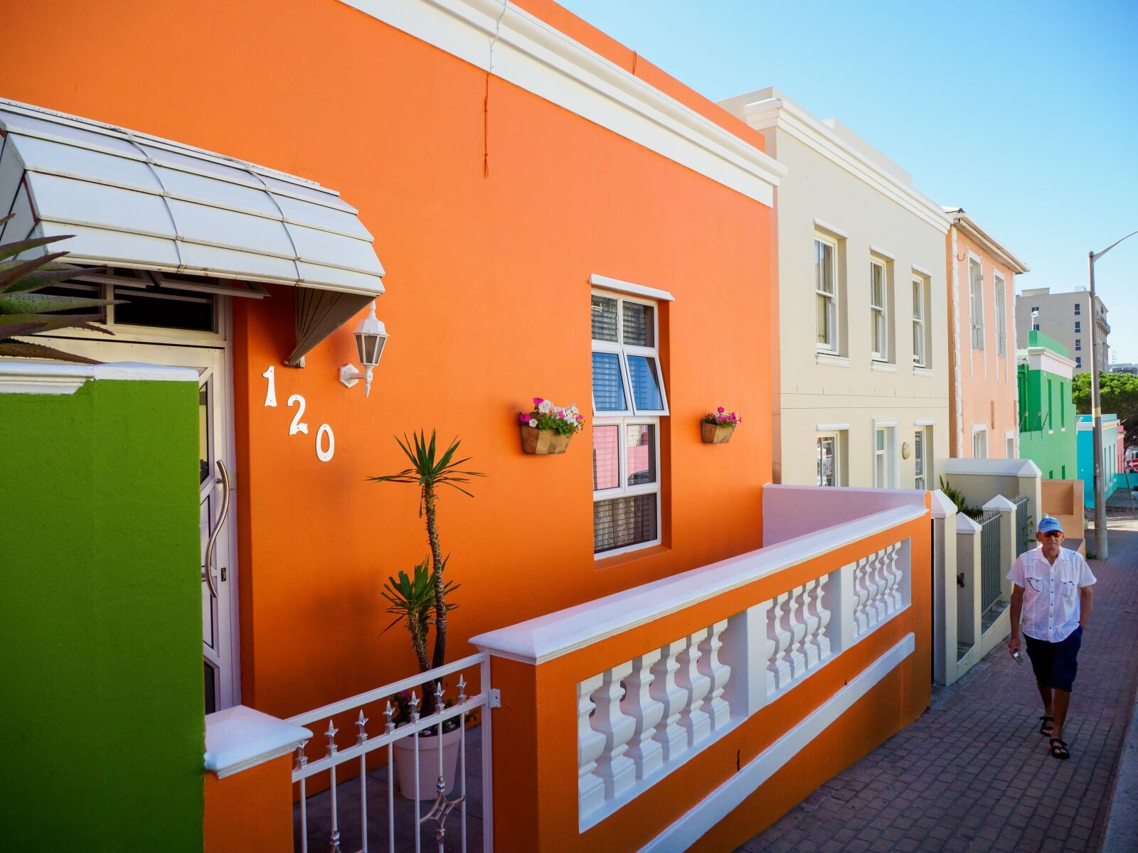 Olympus M.Zuiko Digital ED 12-100mm F4.0 IS Pro sample photo. Bo-kaap homes, cape town photography