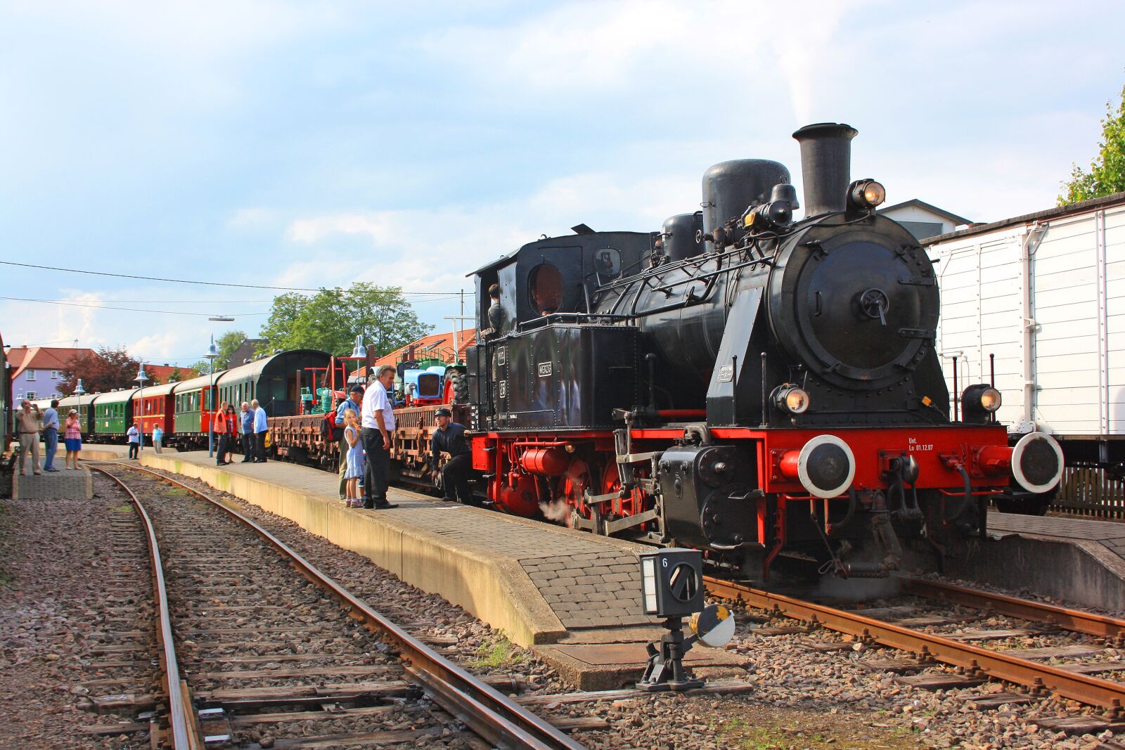 Canon EOS 1000D (EOS Digital Rebel XS / EOS Kiss F) sample photo. Railway, steam locomotive, railway photography