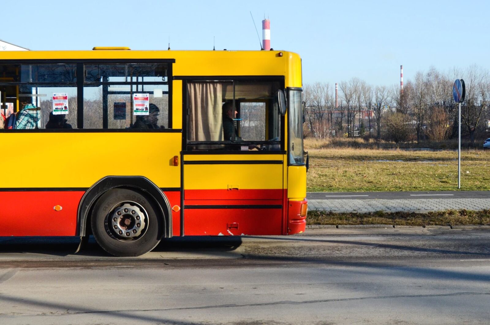 Nikon D5100 sample photo. Bus, conveyance, transportation, vehicle photography