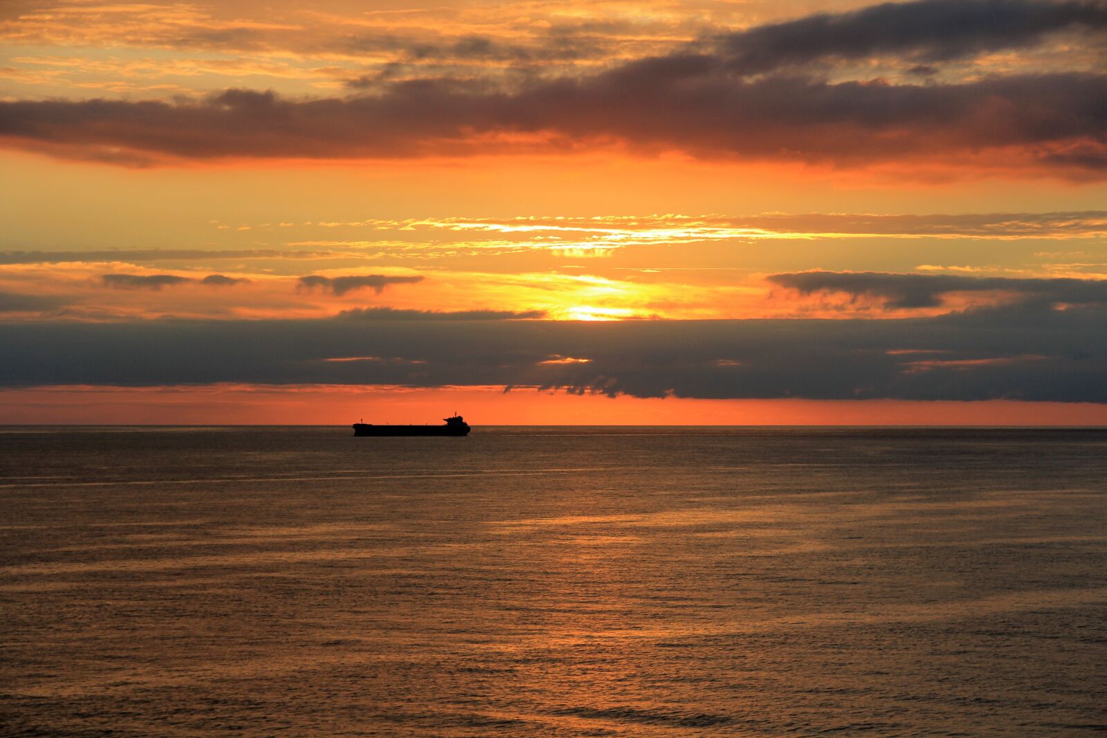 Canon EF-S 18-135mm F3.5-5.6 IS sample photo. Sunset, sea, abendstimmung photography