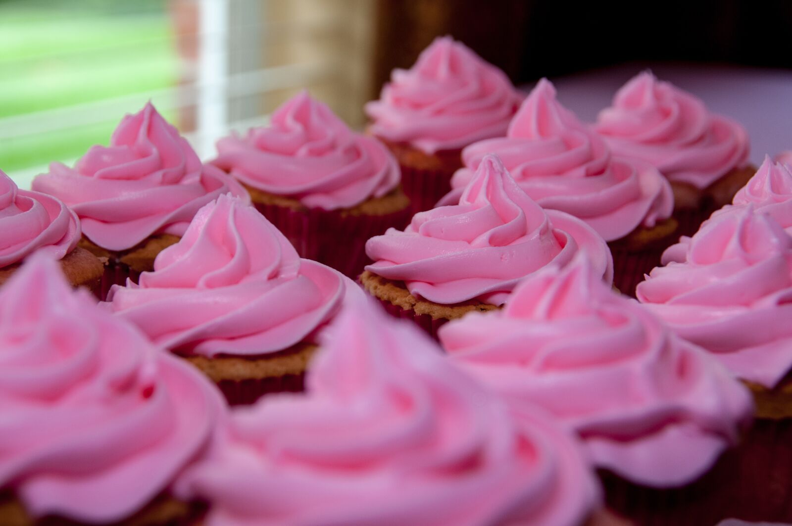 Nikon D300 sample photo. Cup cakes, pink, sweets photography