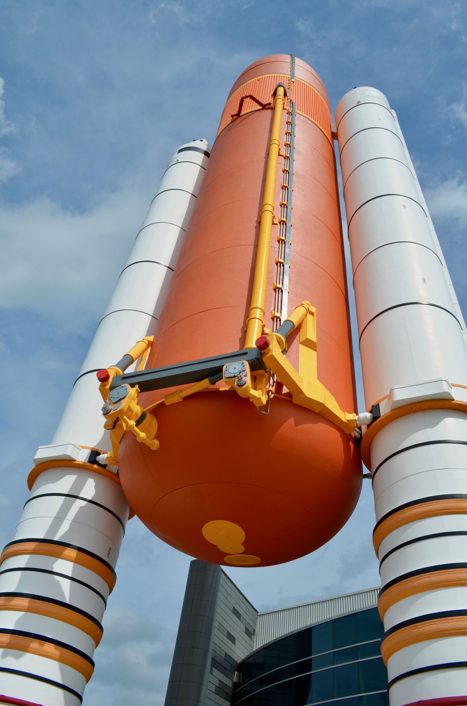 Nikon D5100 sample photo. Nasa, shuttle, tanks photography