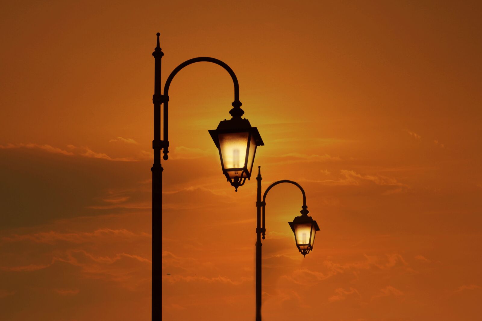 Canon EF-S 60mm F2.8 Macro USM sample photo. Lantern, sunset, sky photography