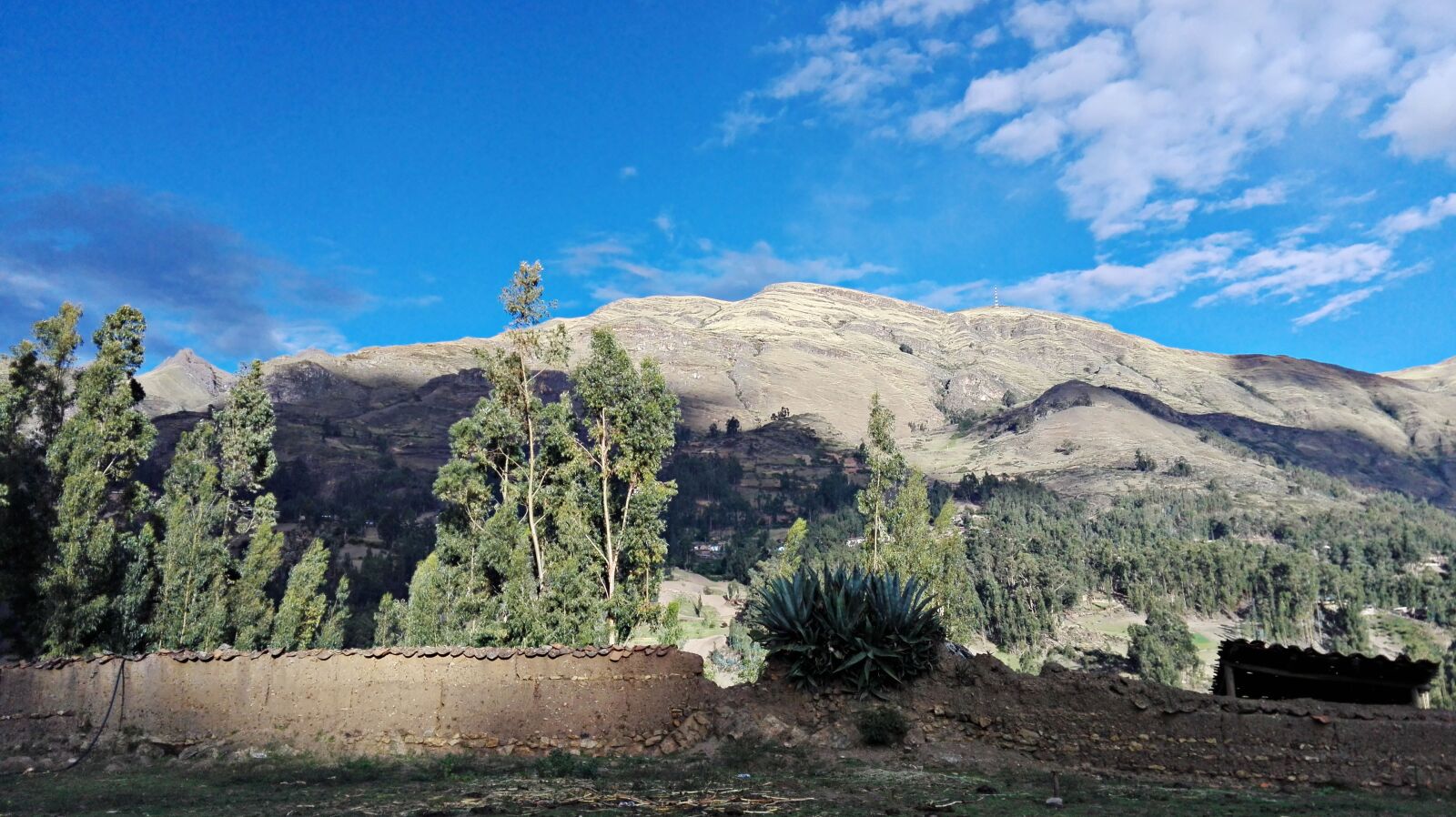 HUAWEI P8 Lite sample photo. Sky, blue, clouds photography