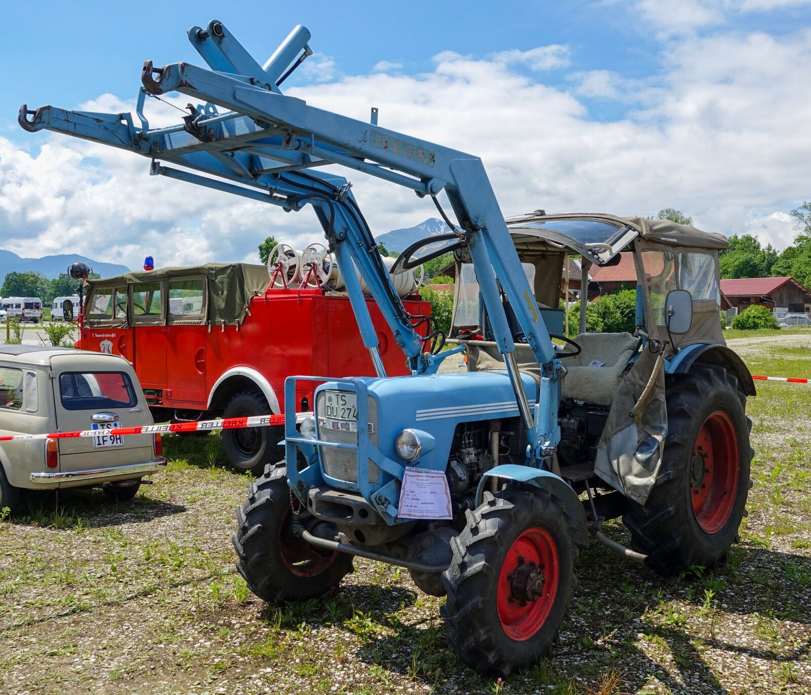 Sony Cyber-shot DSC-RX10 III sample photo. Tractor, bulldog, old tractor photography