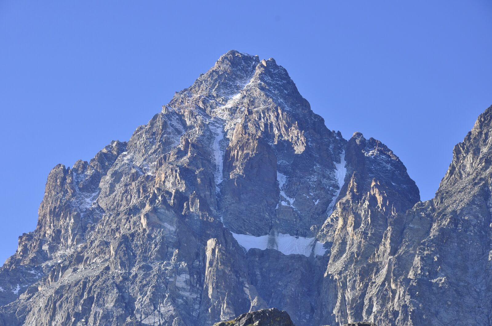 Nikon D5000 sample photo. Monviso, dawn, mountains photography