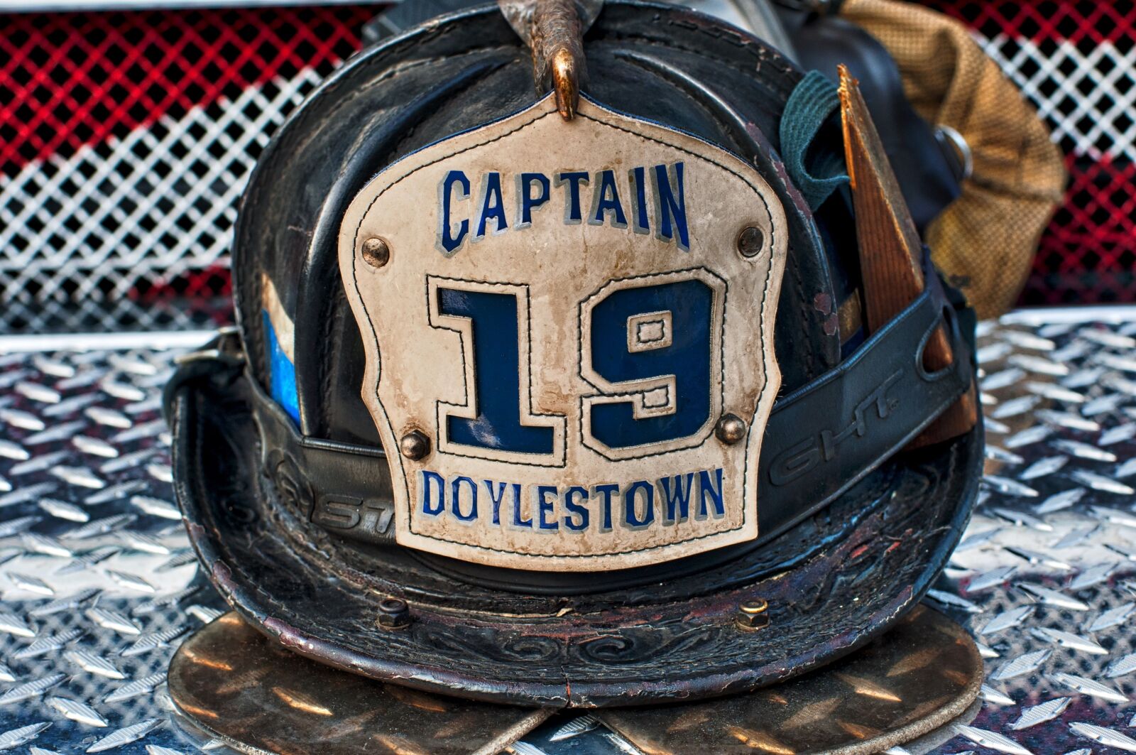 Nikon D300S sample photo. Fire fighter helmet, fire photography