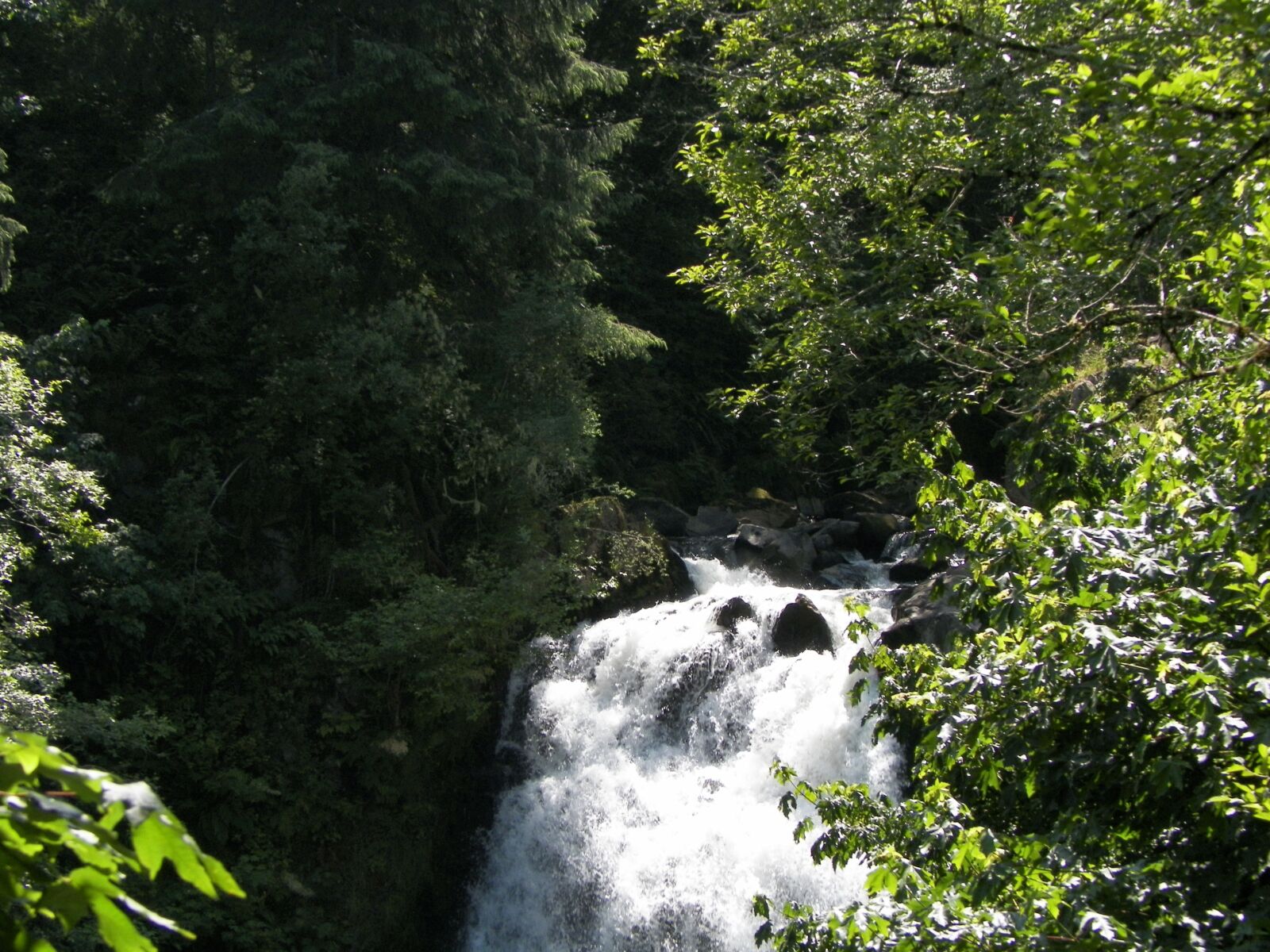 Kodak EASYSHARE Z5010 DIGITAL CAMERA sample photo. Waterfall, water-fall, nature photography