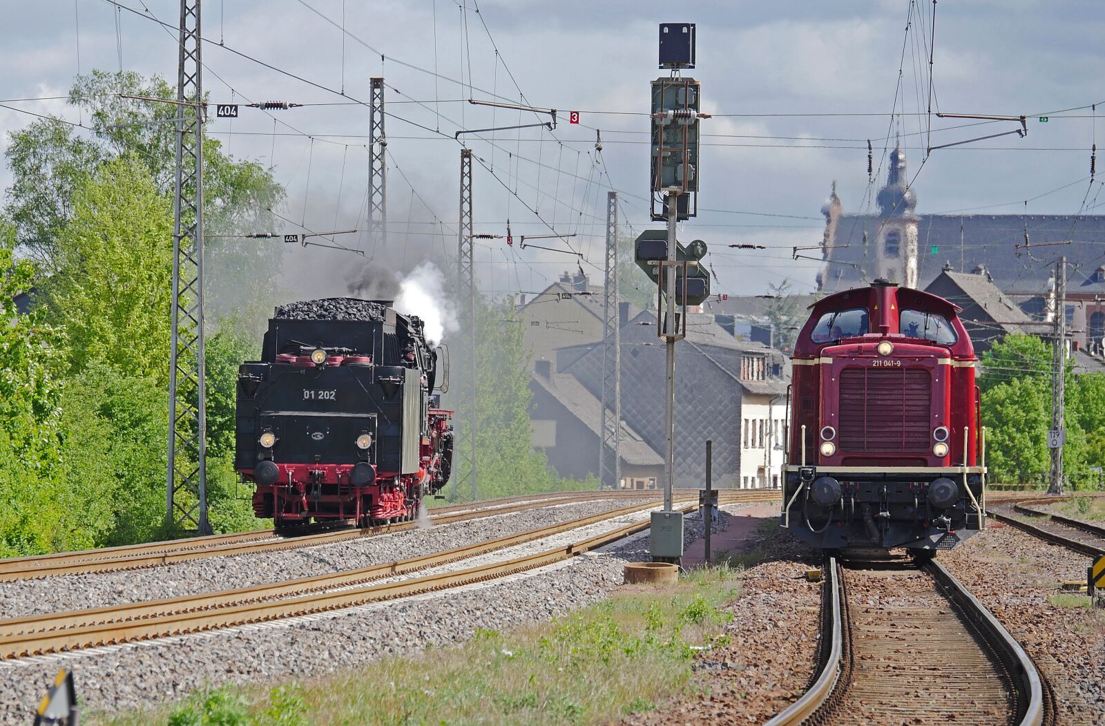Panasonic Lumix DMC-GX8 sample photo. Change of locomotives, the photography