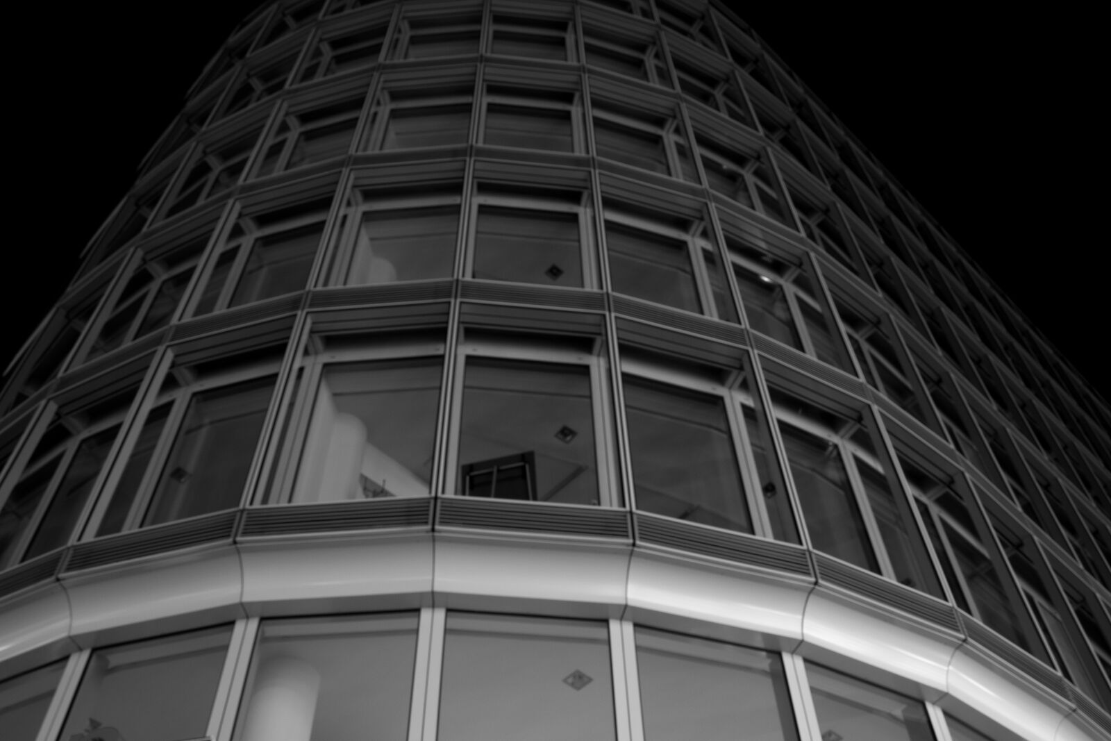 Canon EOS 600D (Rebel EOS T3i / EOS Kiss X5) sample photo. Architecture, office, building photography