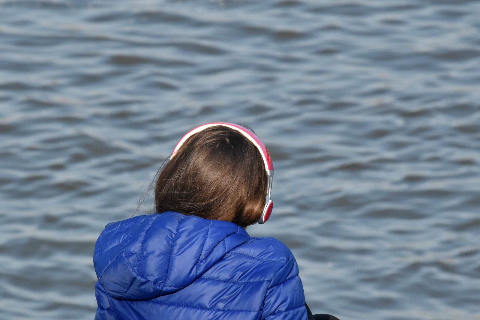 Nikon D5500 sample photo. Earphones, woman, beach, river photography