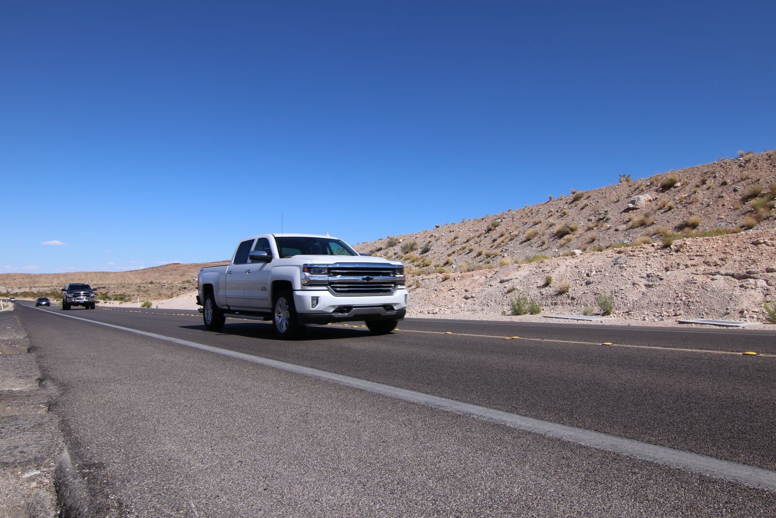 Canon EOS 80D sample photo. Chevrolet, auto, pickup photography
