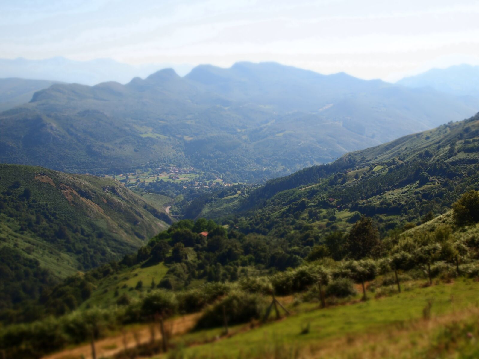 Olympus PEN E-PL1 sample photo. Valley, mountain, distant photography
