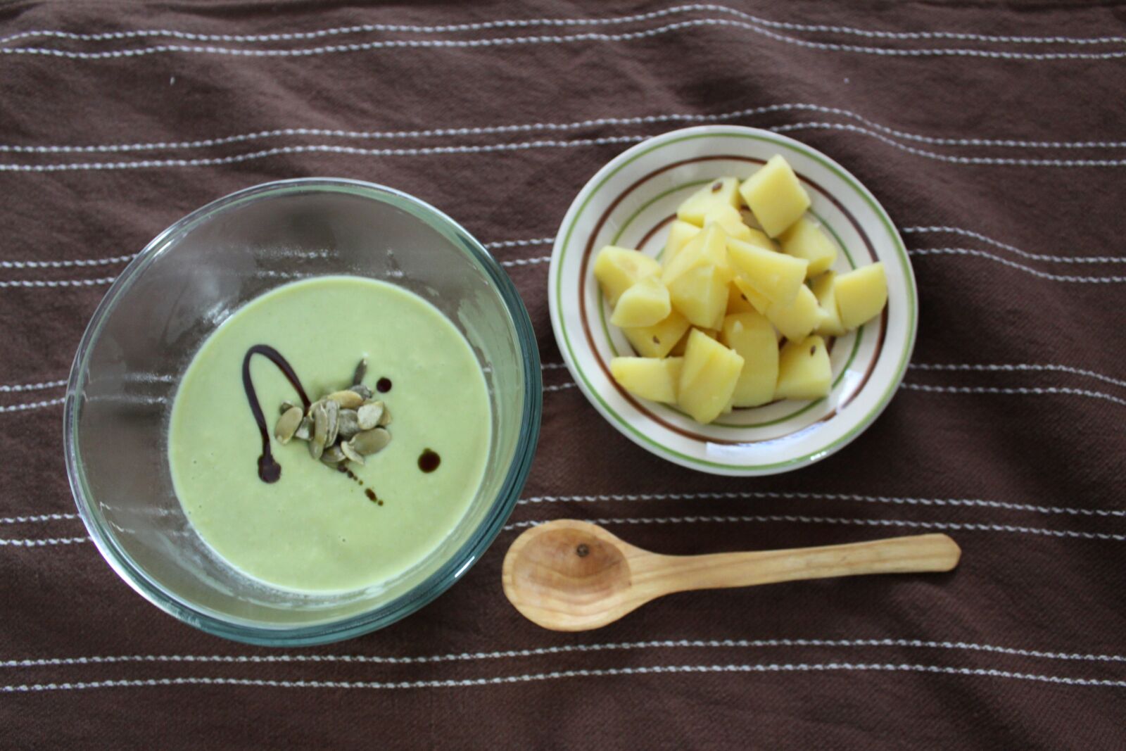 Canon EOS 50D sample photo. Soup, vegan, peas photography