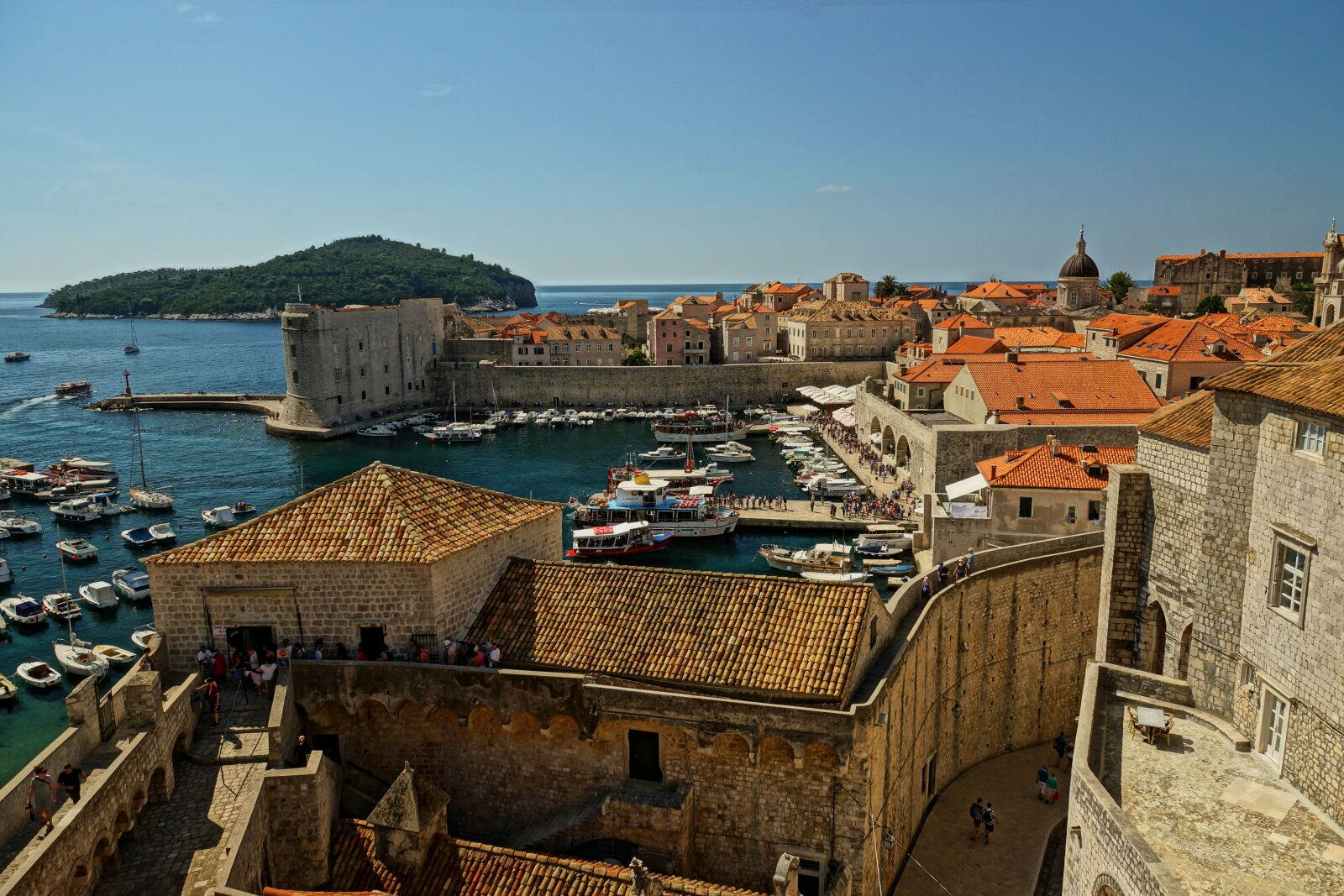 Sony SLT-A65 (SLT-A65V) + Sony DT 16-50mm F2.8 SSM sample photo. Dubrovnik, the walls, city photography