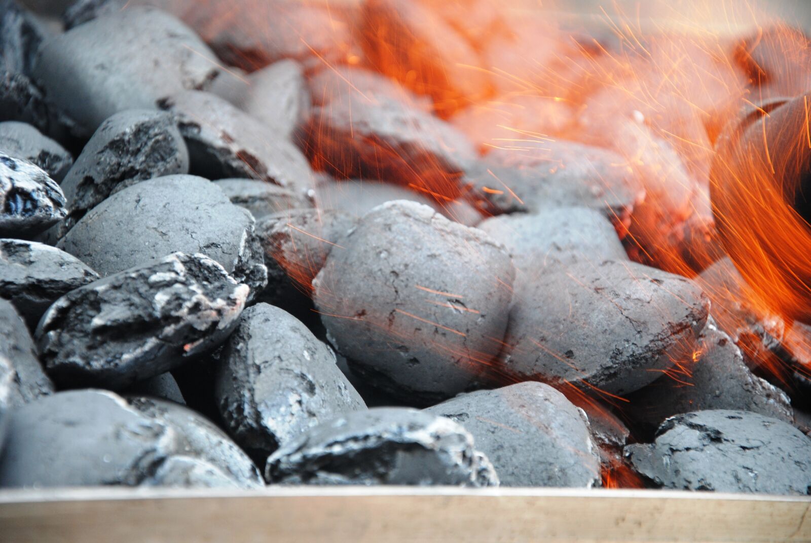 Nikon D3000 sample photo. Carbon, fire, embers photography