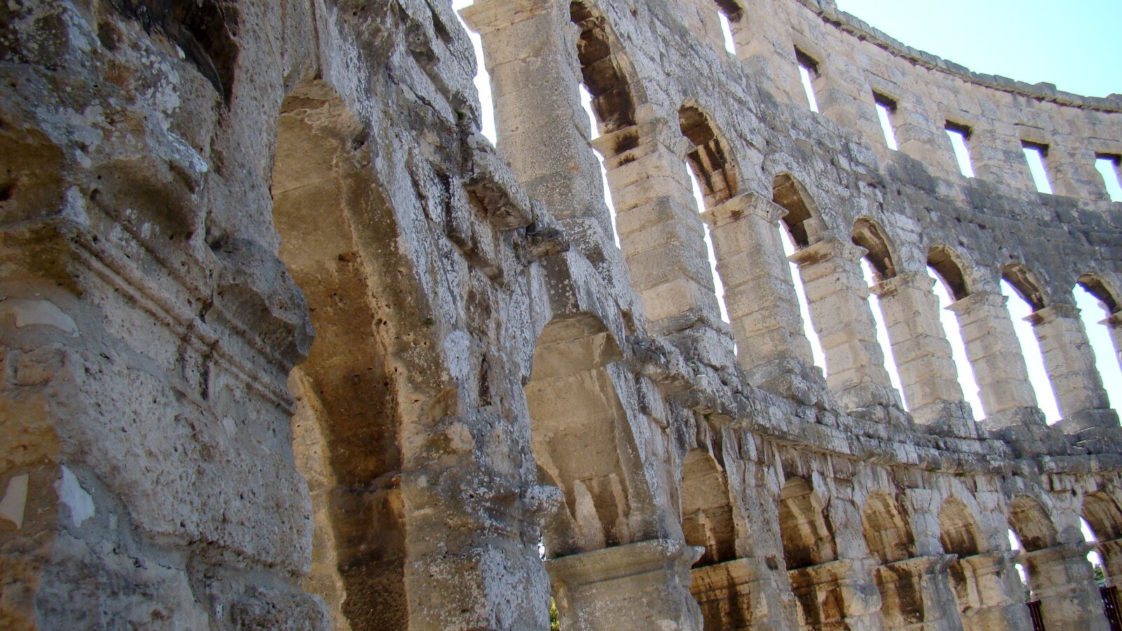 Sony Cyber-shot DSC-H50 sample photo. Croatia, pula, the amphitheater photography