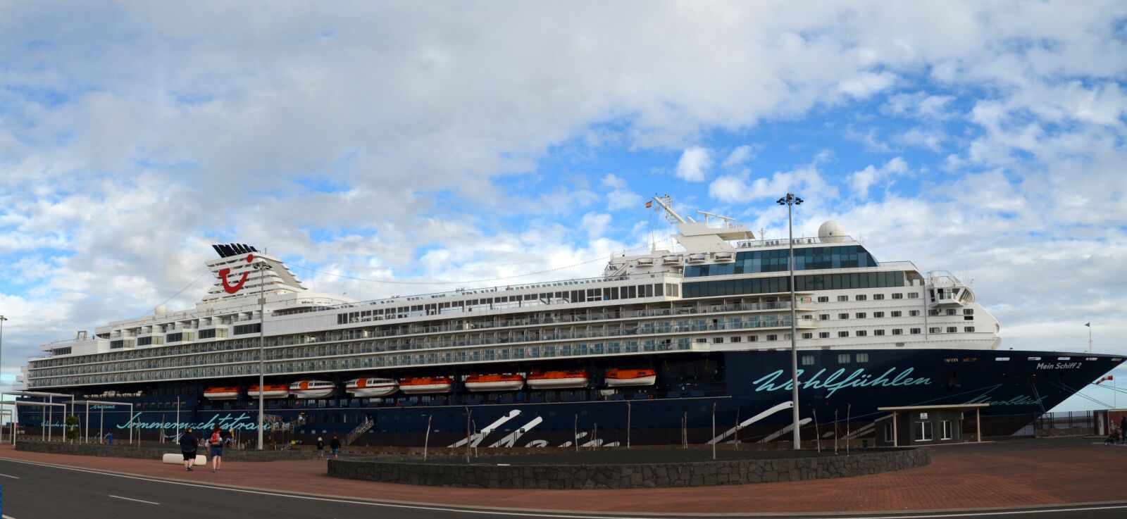 Nikon D5100 sample photo. My ship, cruise, ferry photography