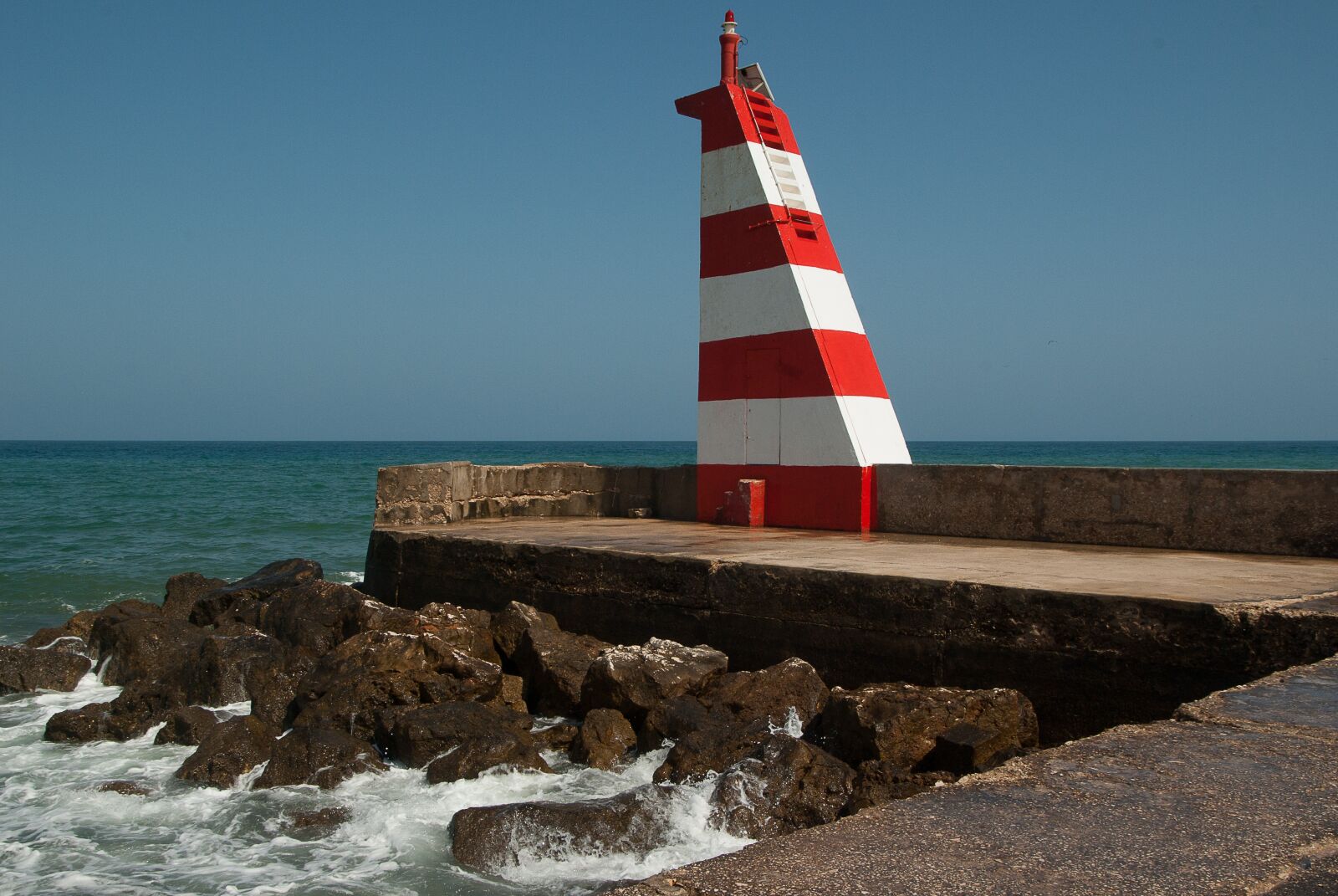Pentax K10D sample photo. Portugal, port, lighthouse photography