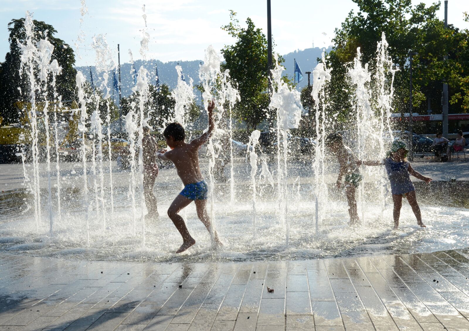 Nikon D7000 sample photo. Children playing, water fountain photography