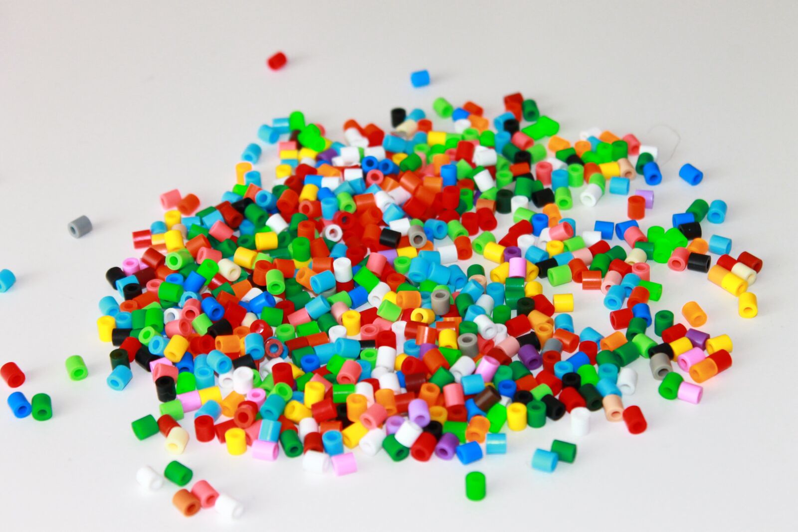 Canon EOS 1100D (EOS Rebel T3 / EOS Kiss X50) sample photo. Beads, ironing beads, white photography
