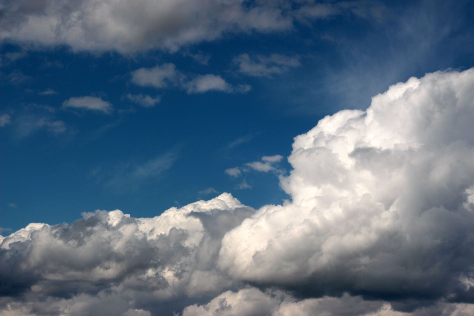 Canon EOS 650D (EOS Rebel T4i / EOS Kiss X6i) sample photo. Clouds, cloudscape, sky photography