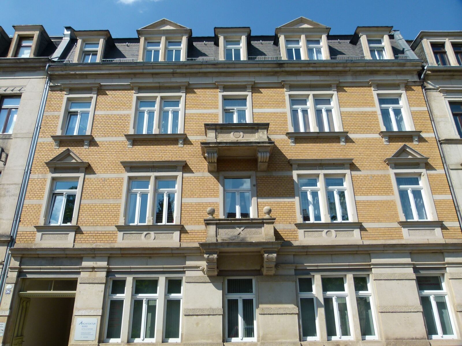 Panasonic Lumix DMC-FZ100 sample photo. Pirna, facade, cultural heritage photography