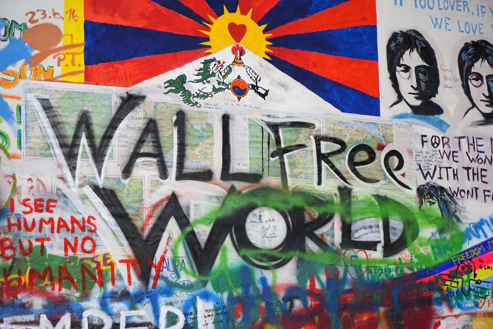 Sony a6000 sample photo. John lennon wall, prague photography