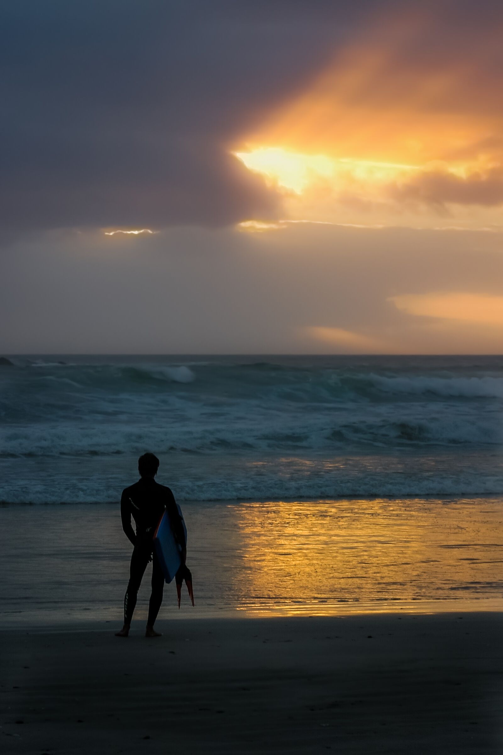 Canon EOS 10D sample photo. Surfer, sunset, one photography