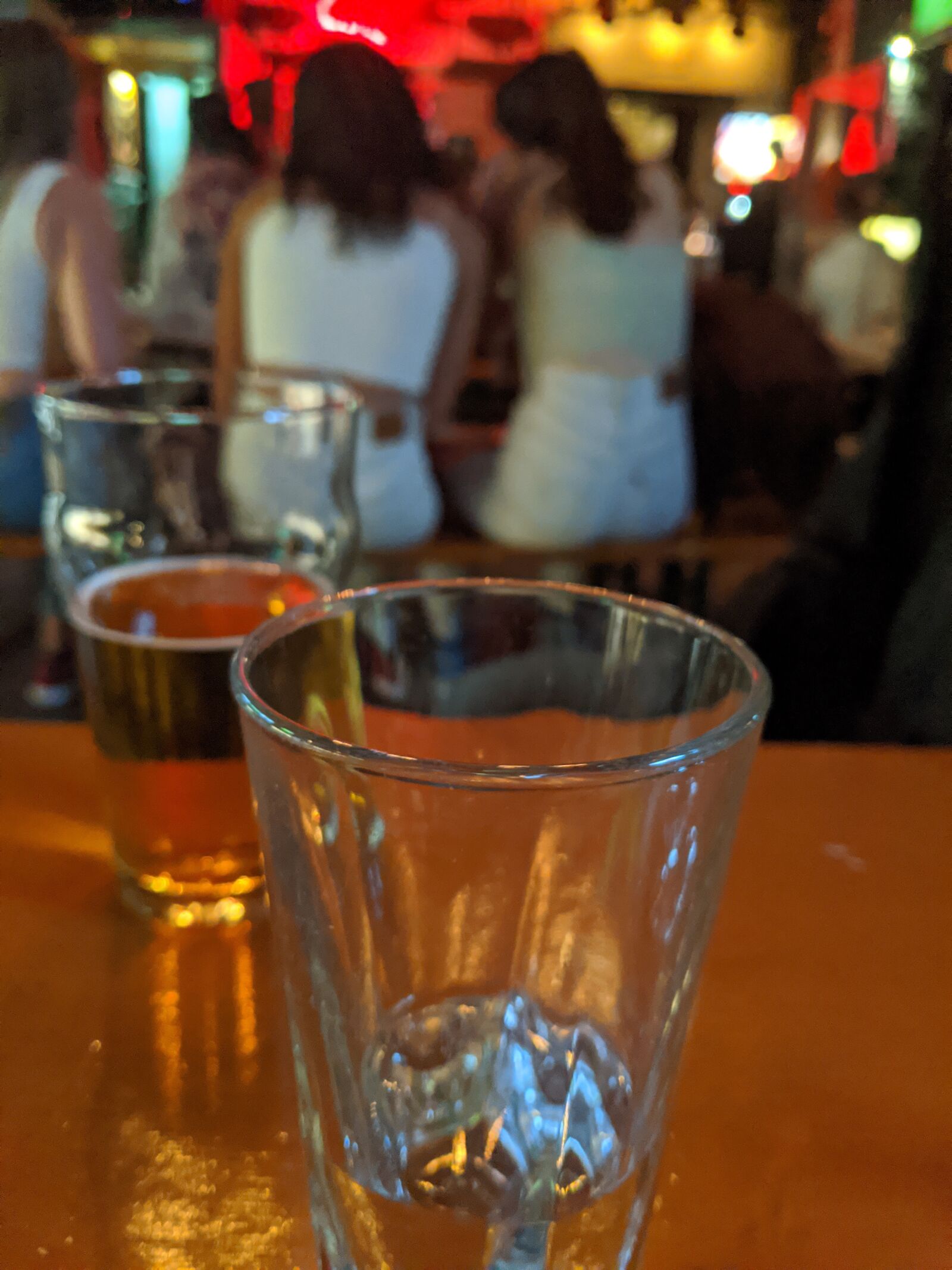 Google Pixel 3 XL sample photo. Drinks, restaurant, nightlife photography