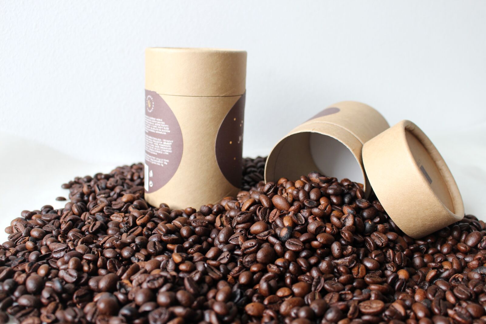 Canon EOS 700D (EOS Rebel T5i / EOS Kiss X7i) sample photo. Coffee, coffee beans, cafe photography