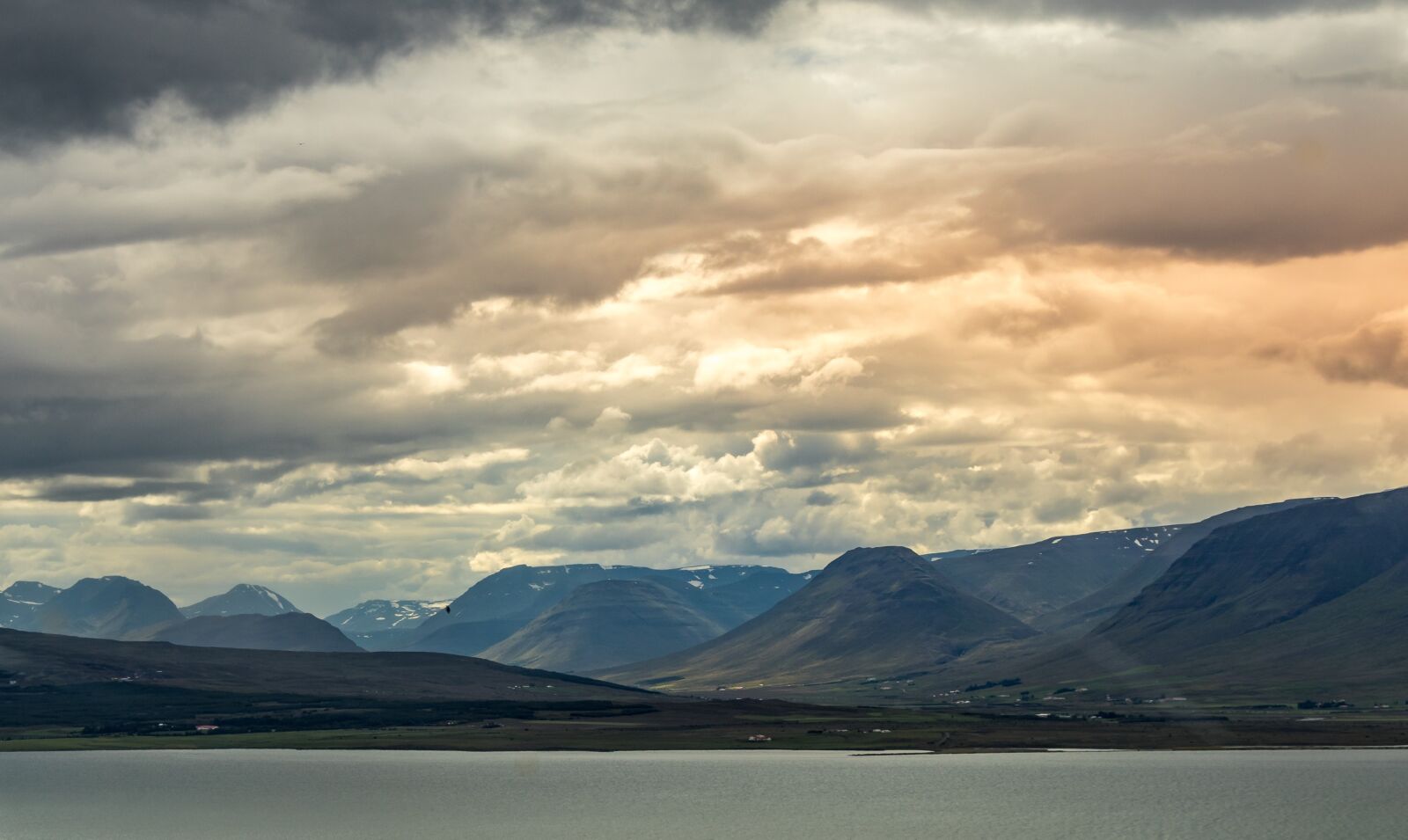 Canon EF-S 18-135mm F3.5-5.6 IS USM sample photo. Iceland, sky, landscape photography