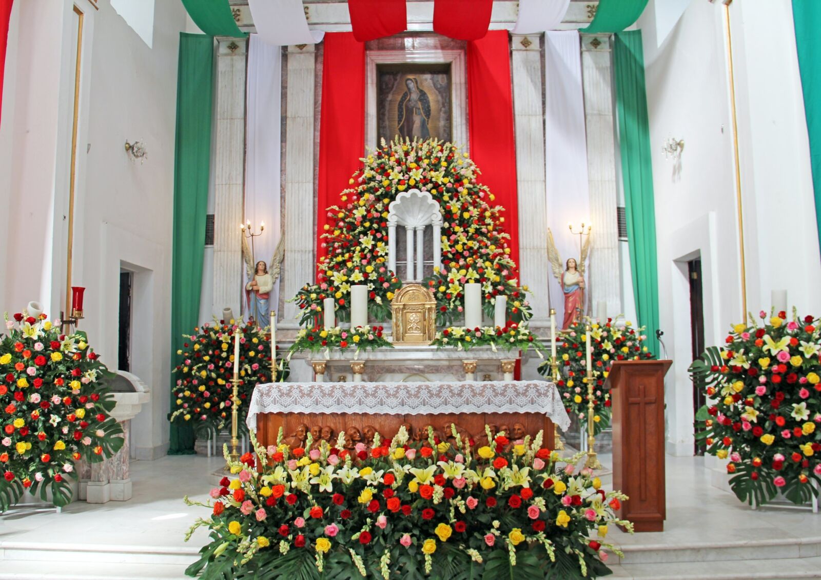 Canon EF-S 18-135mm F3.5-5.6 IS sample photo. Mexico church, mexico church photography
