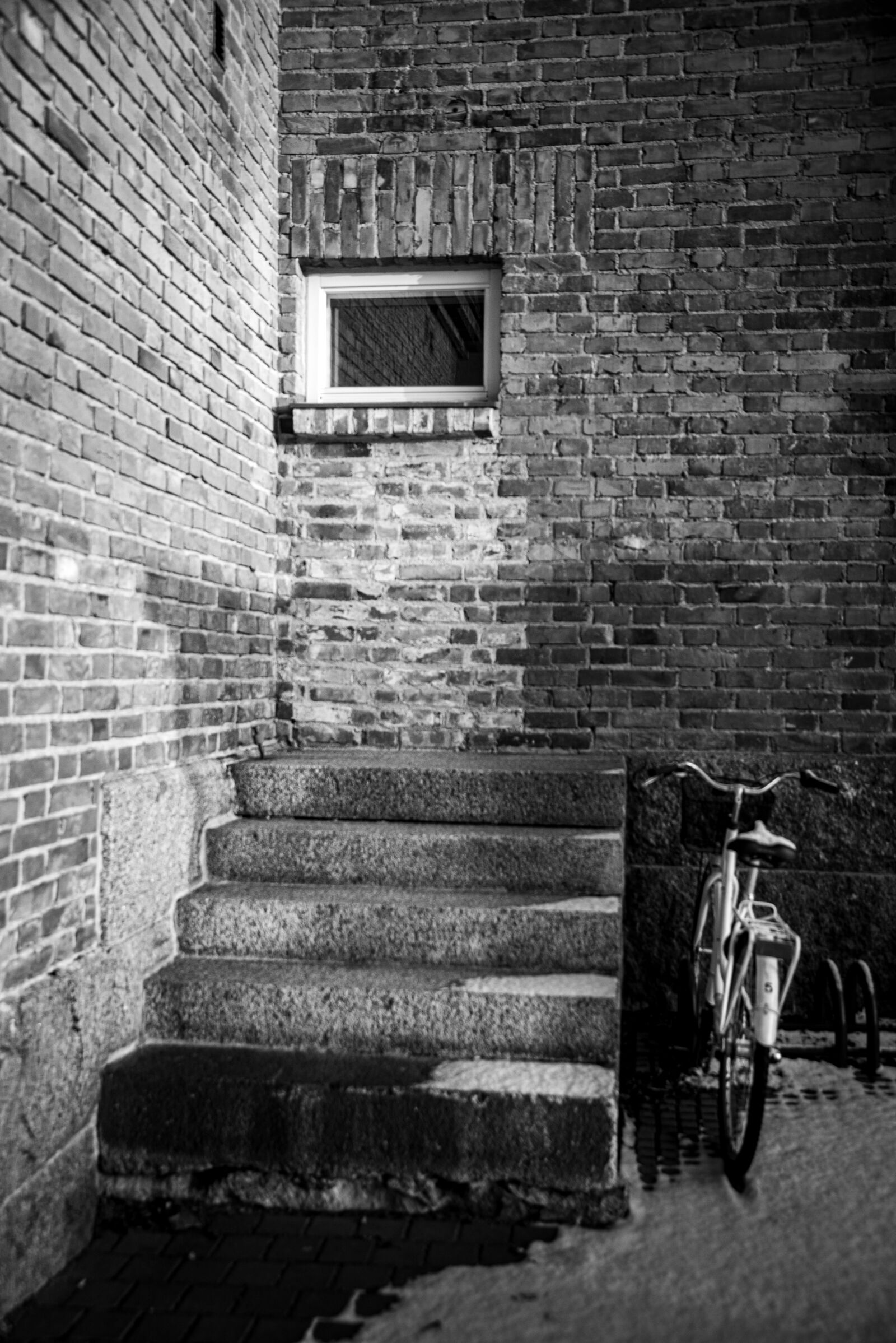 Nikon D750 sample photo. Stairs, brick, bicycle photography
