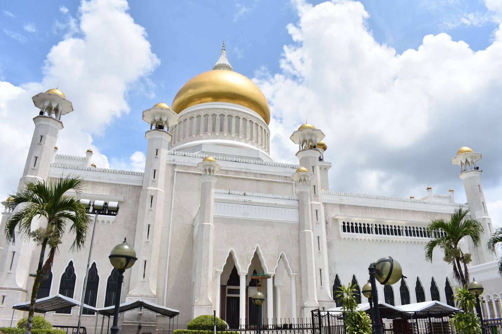 Nikon D3400 sample photo. Omar ali saifuddien mosque photography