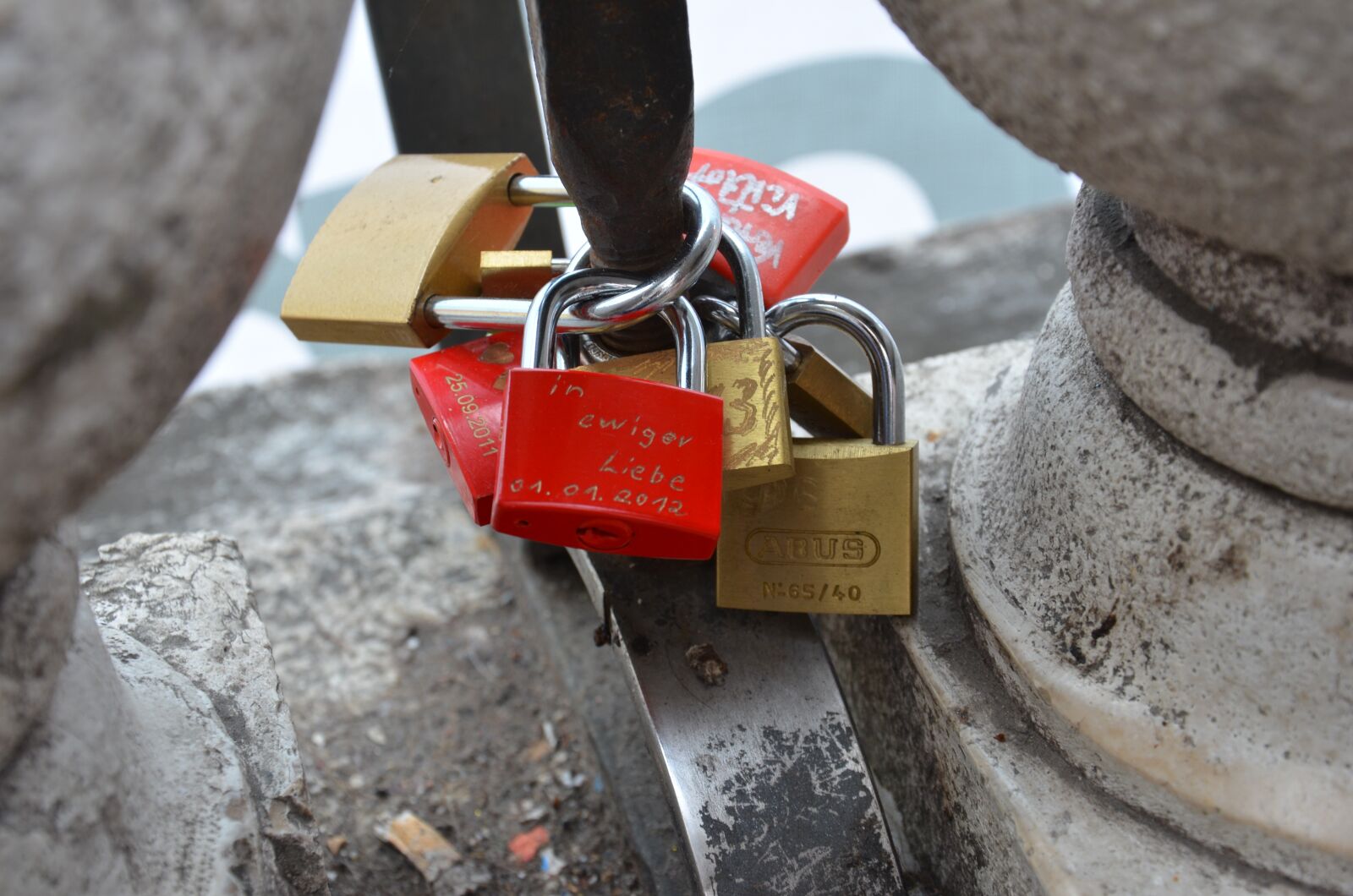Nikon D7000 sample photo. Castle, bridge, love photography