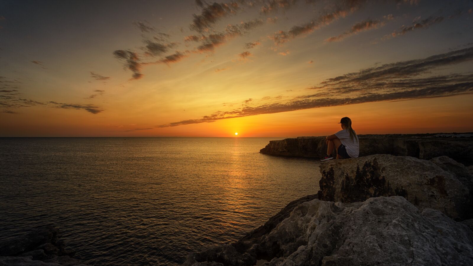Sony a7 + Sony DT 50mm F1.8 SAM sample photo. Sunset, waters, dusk photography