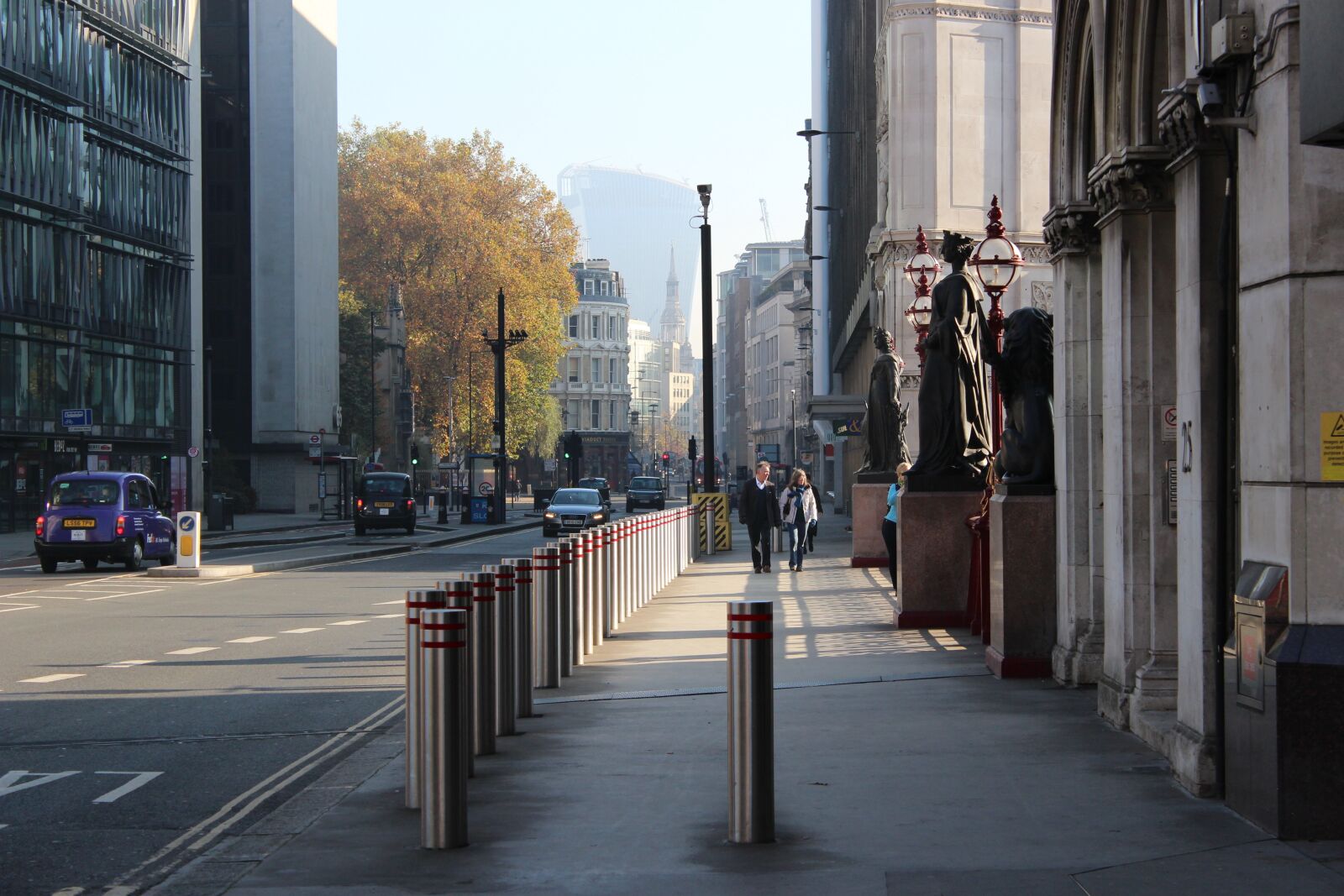 Canon EOS 100D (EOS Rebel SL1 / EOS Kiss X7) sample photo. London, street, city photography