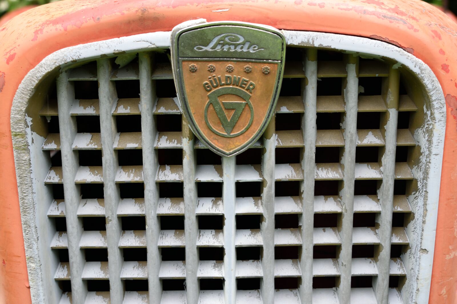 Nikon D3300 sample photo. Logo, old, tractor photography